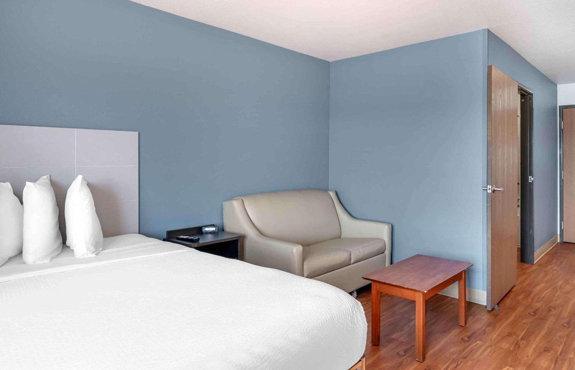 Extended Stay America Select Suites - Louisville - South Lynnview Buitenkant foto