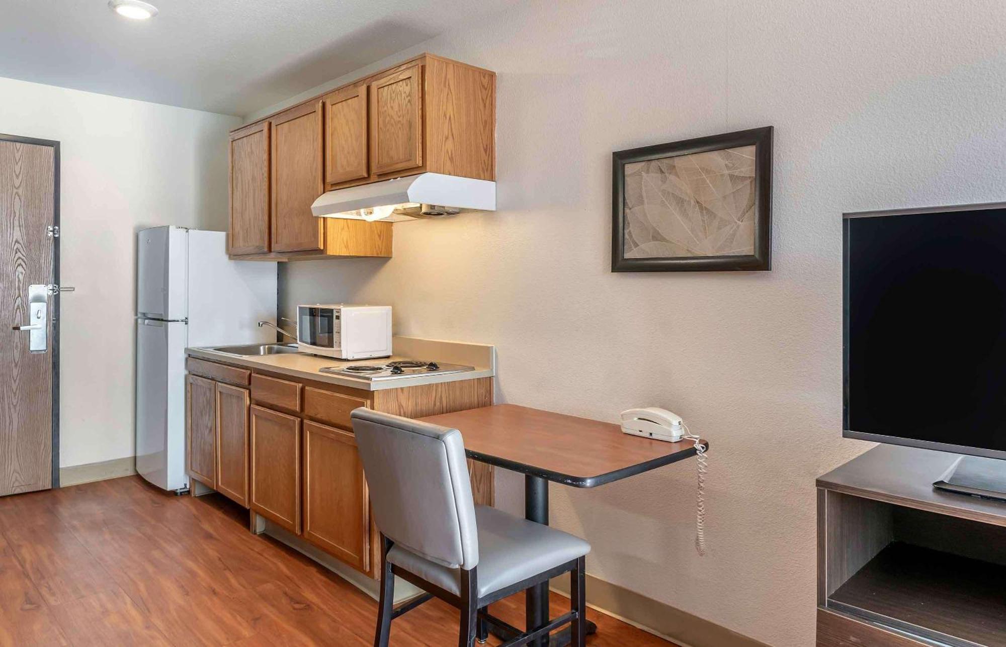 Extended Stay America Select Suites - Louisville - South Lynnview Buitenkant foto